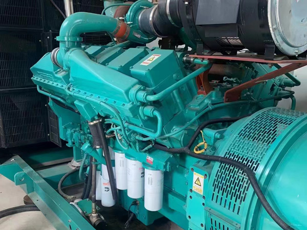 睢县更换100kW柴油发电机组机油时，需要注意哪些事项？